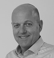 Eyal Yaniv